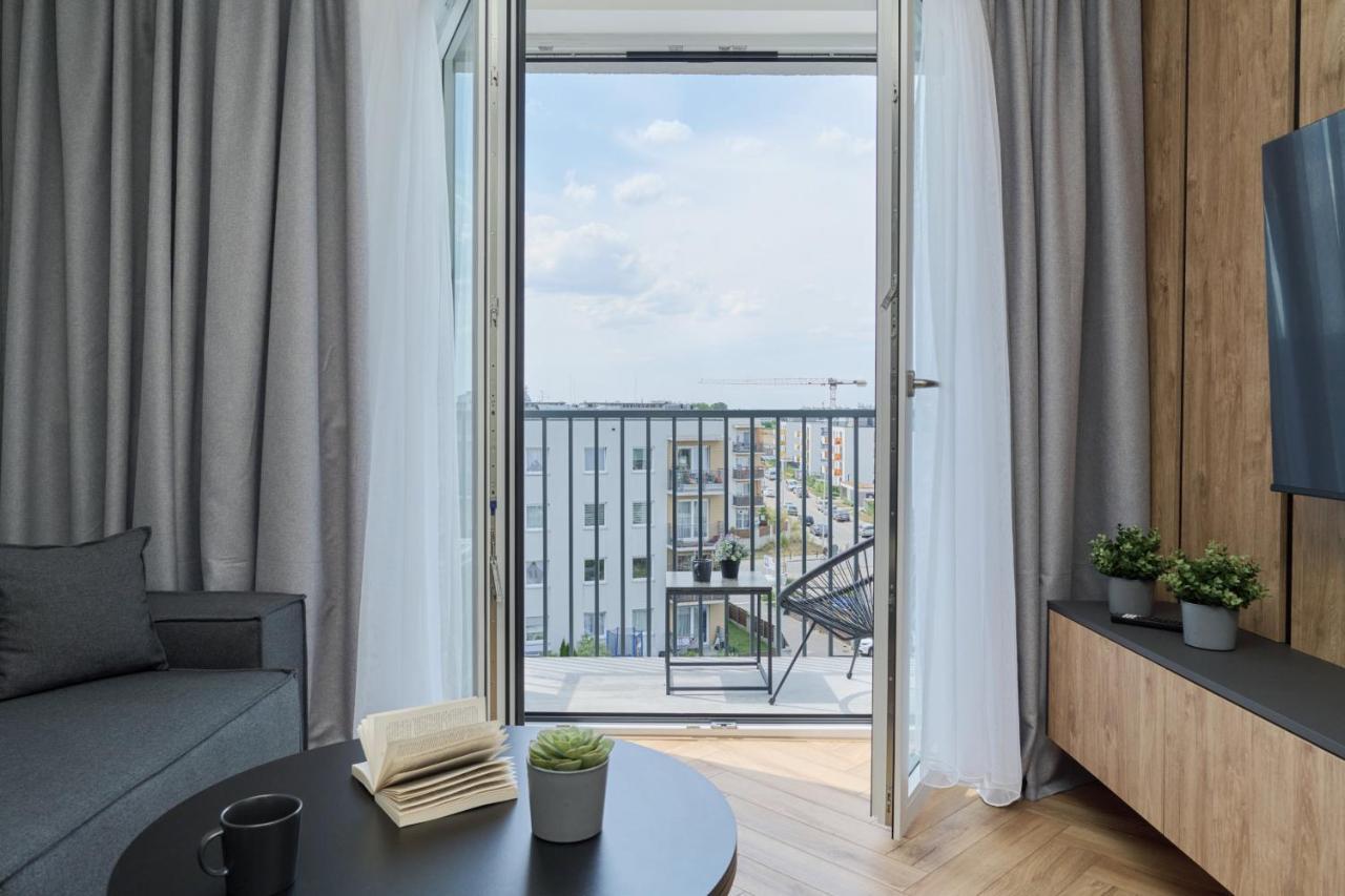 Exclusive Apartment With Balcony & Parking Wroclaw By Renters Prestige Esterno foto