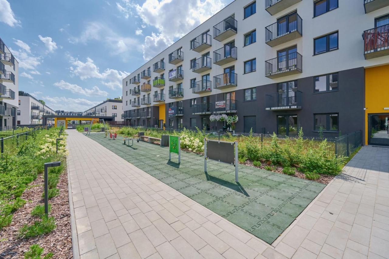 Exclusive Apartment With Balcony & Parking Wroclaw By Renters Prestige Esterno foto