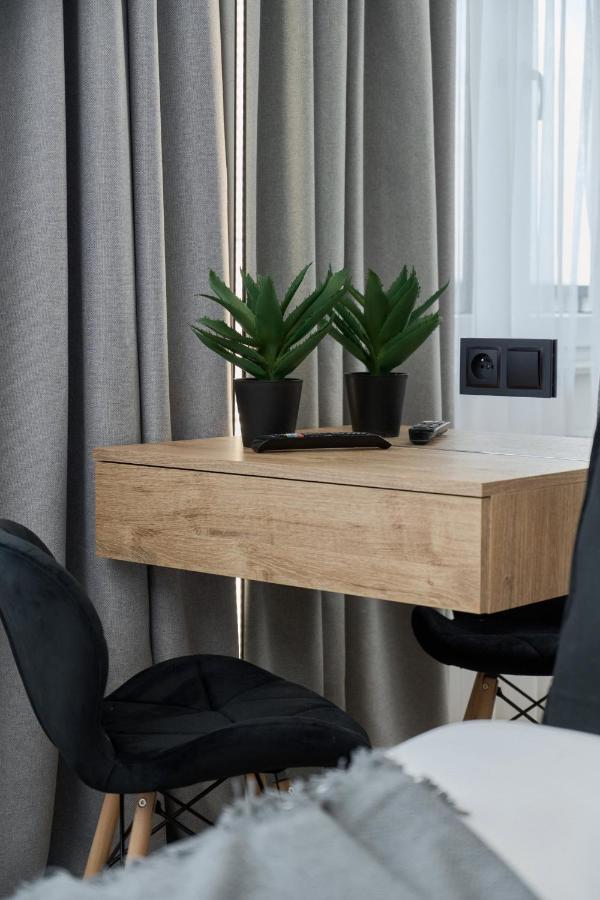 Exclusive Apartment With Balcony & Parking Wroclaw By Renters Prestige Esterno foto