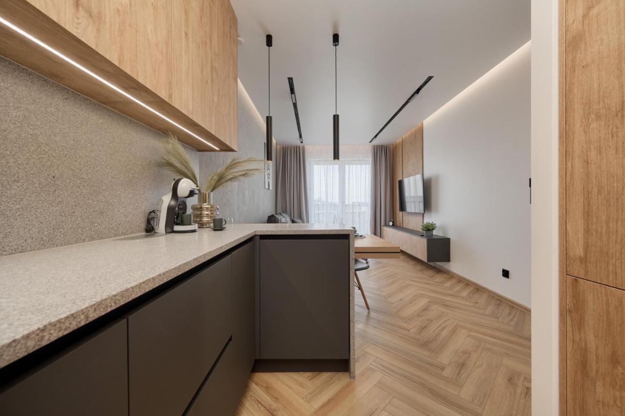 Exclusive Apartment With Balcony & Parking Wroclaw By Renters Prestige Esterno foto